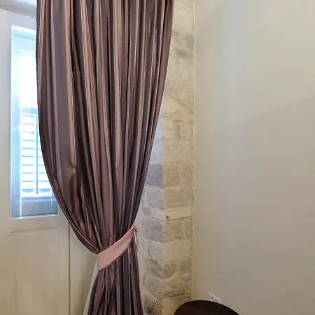 بيت ضيافة Palace Augubio 4*