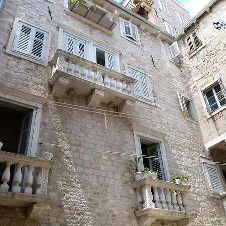 Palace Augubio ספליט