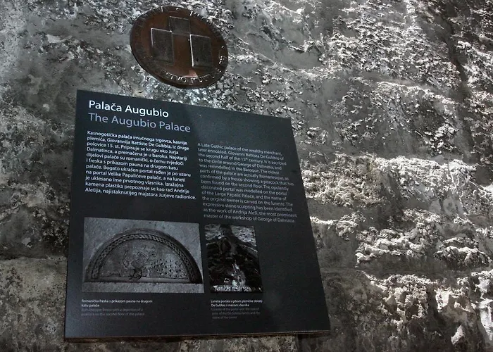 ゲストハウス パレス アウグビオ 4*